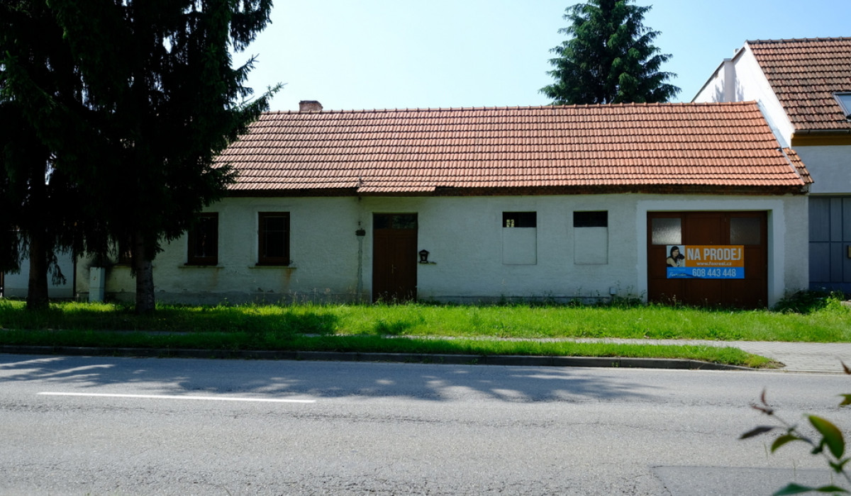 Prodej pozemku v Šumicích
